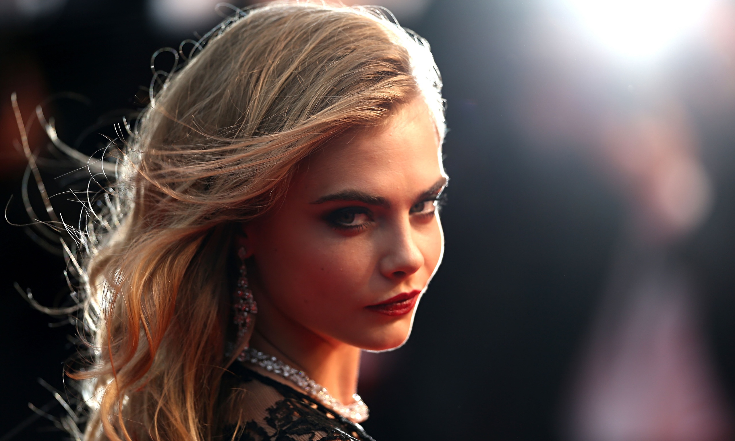 Cara Delevingne Id Love To Punch A Photographer I Dream About It At 