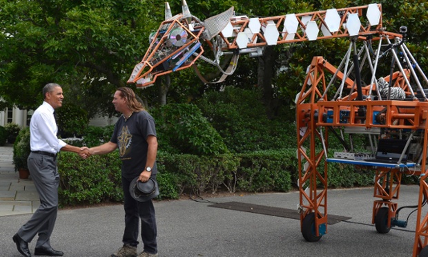 barack obama maker faire robotic giraffe