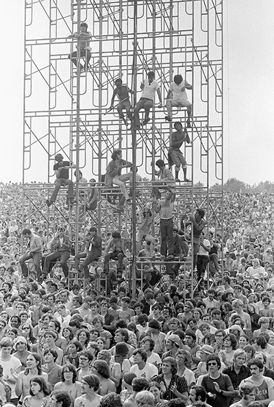 Woodstock festival: Woodstock festival 1969 photography by Baron Wolman