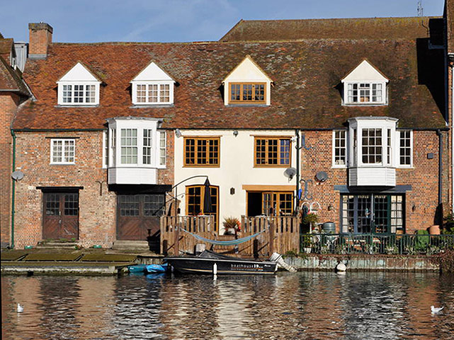 Cool Cottages Home: Boathouse
