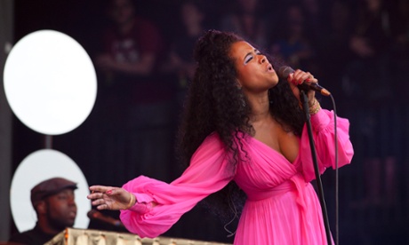 Kelis followed her on.