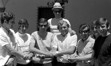England players Brian Labone, Peter Bonetti, Norman Hunter, Bobby Charlton (in hat), Bobby Moore, Alan Mullery, Alex Stepney, and Martin Peters at the team hotel in Guadalajara.