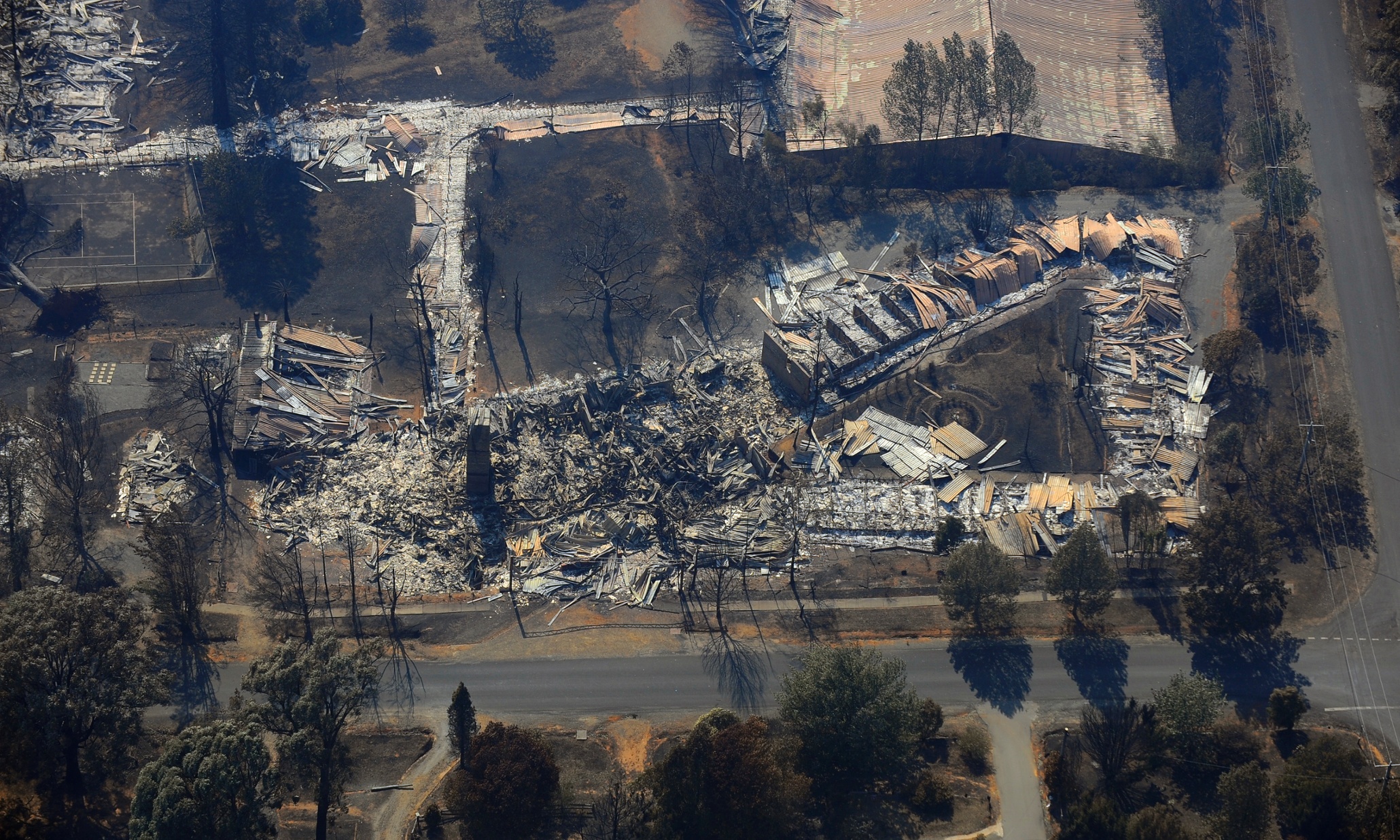 Black Saturday bushfire survivors win 494m