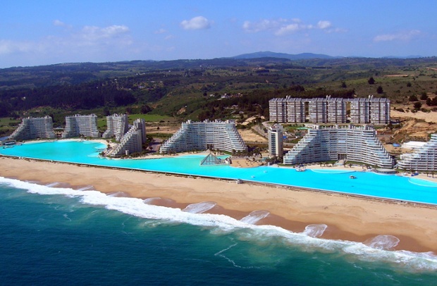 The Crystal Lagoon at the San Alfonso del Mar resort, Chile is the world's largest pool - over a kilometre long and holding 250 million litres of water.