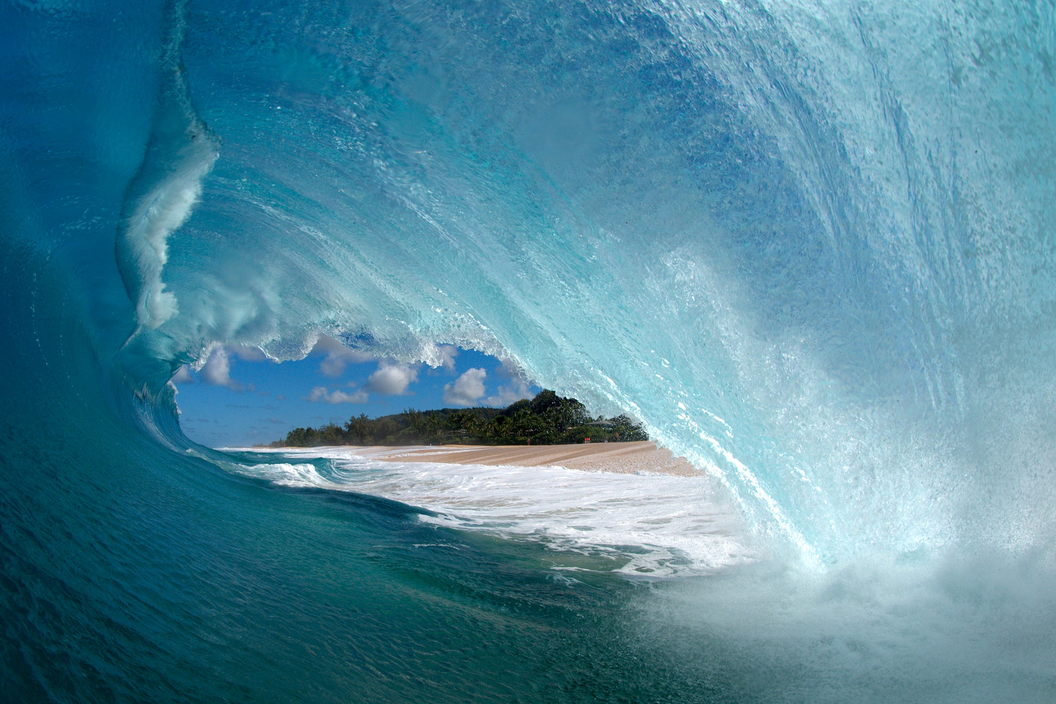 What Month Has The Biggest Waves In Hawaii