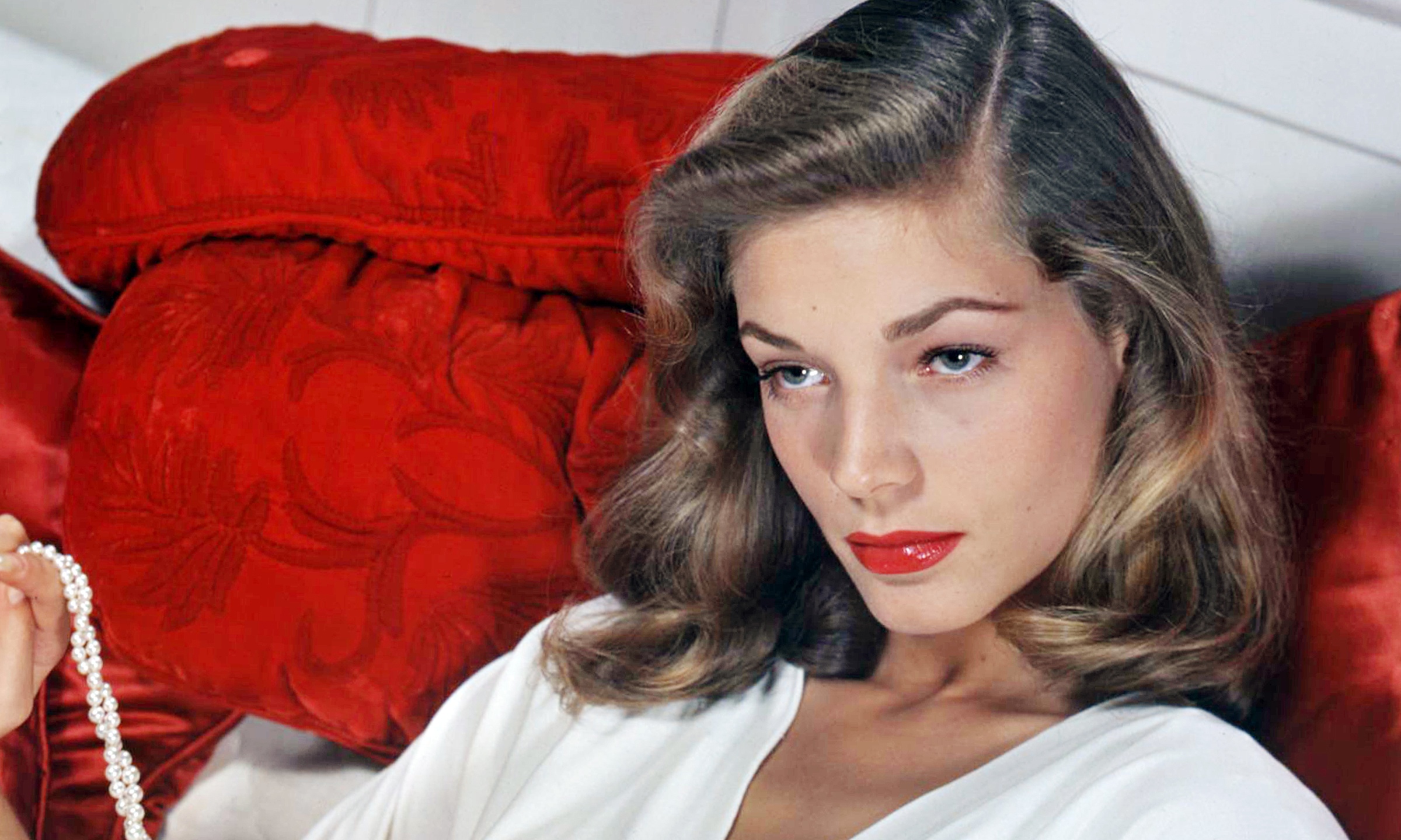 Lauren-Bacall-012.jpg