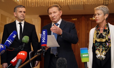 Ukraine negotiators agree to buffer zone to separate warring parties