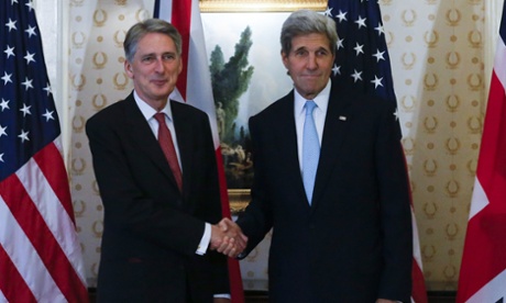 UK closing in on identity of militant in Isis beheading videos, Philip Hammond says