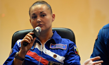 فضانورد زن زن زیبا بیوگرافی یلنا سرووا Yelena Serova