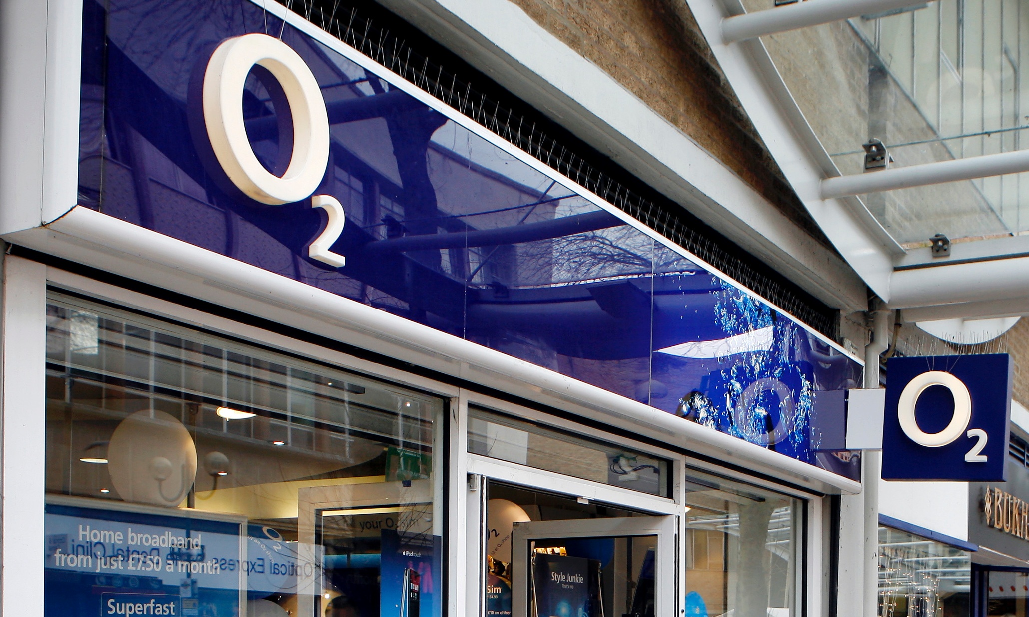 Three owner reportedly in talks to buy O2 in the UK