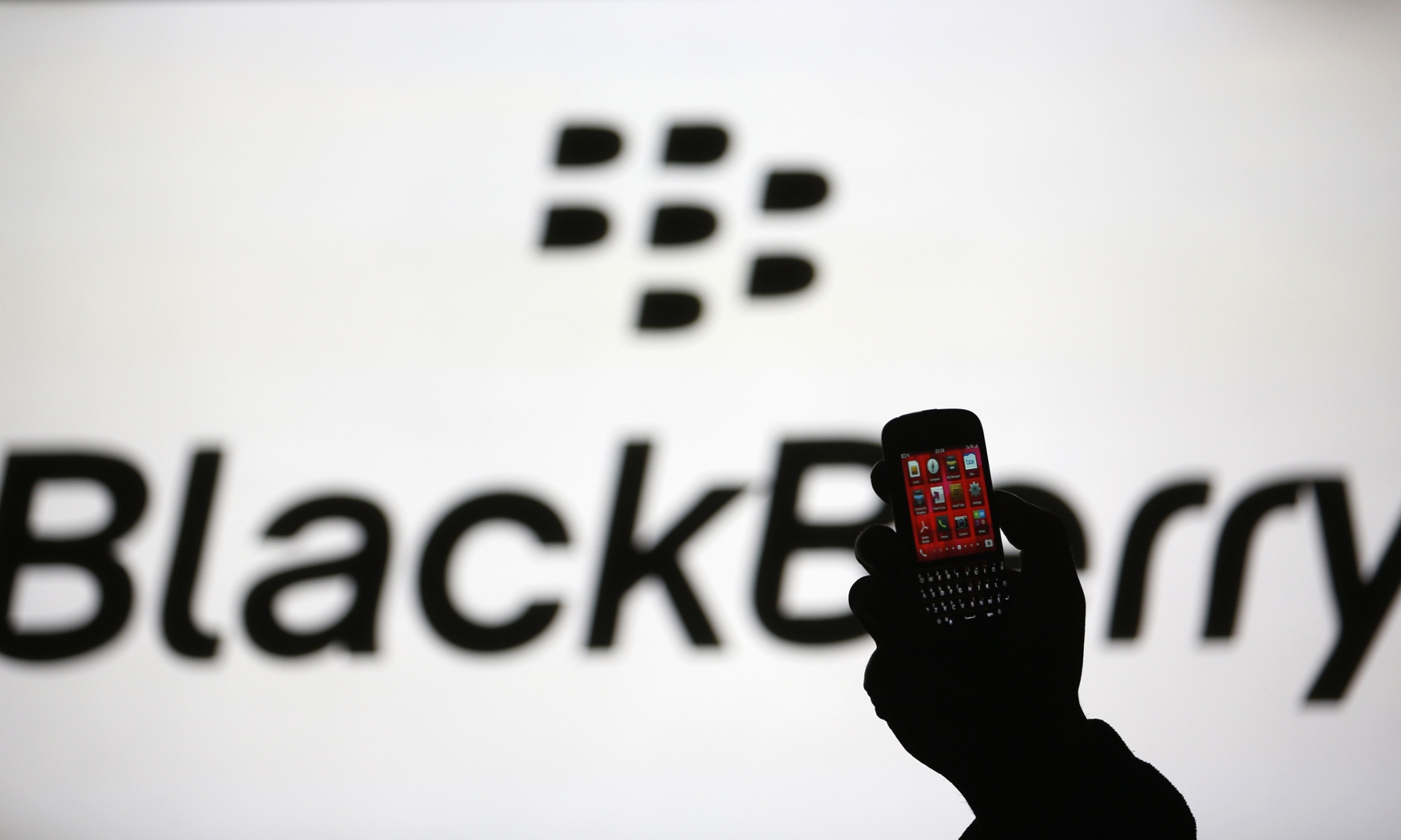 BlackBerry boss: net neutrality means devs should have to make BB apps