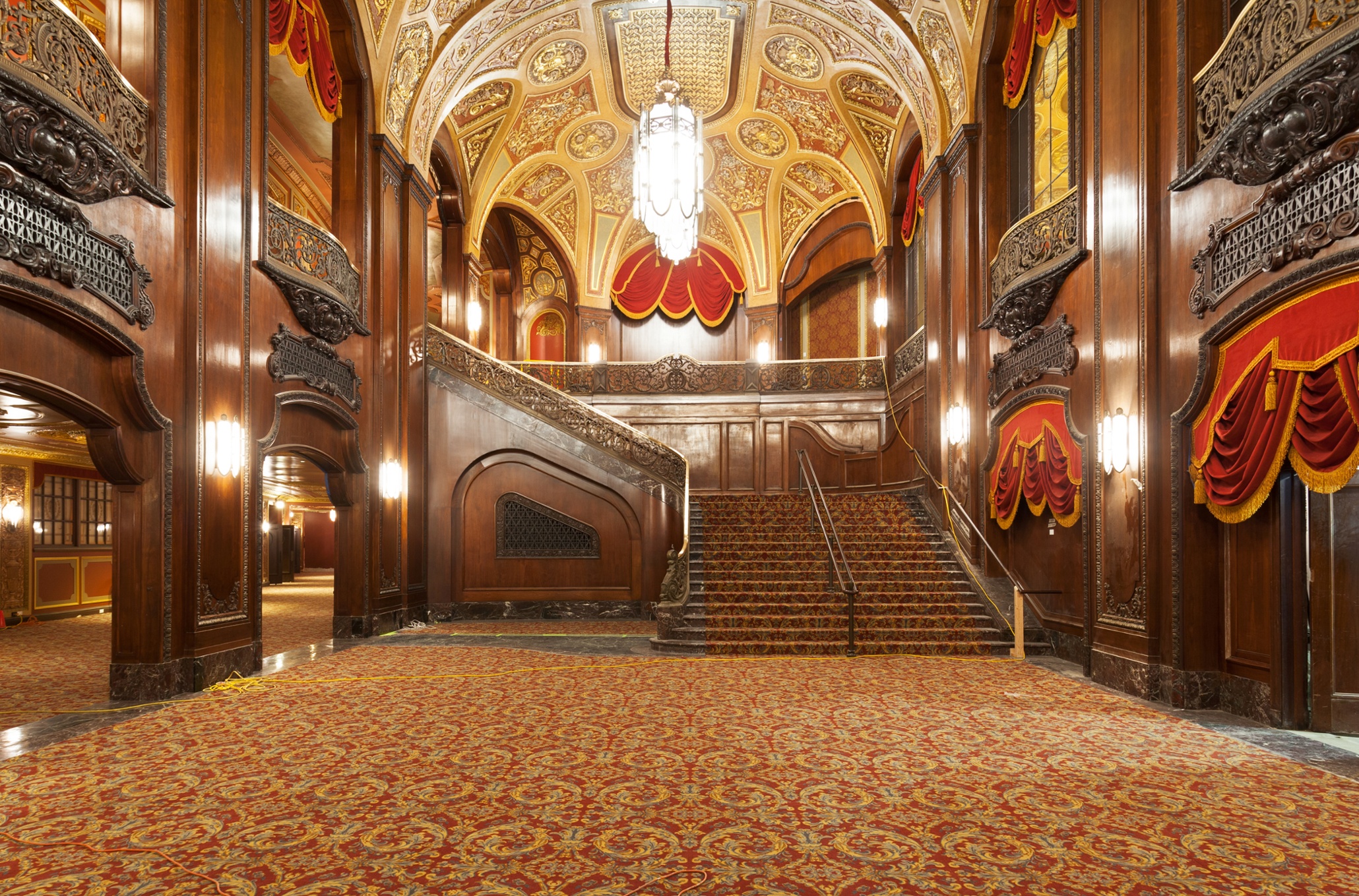 New Yorks Historic Kings Theatre Grand Reopening In Pictures 