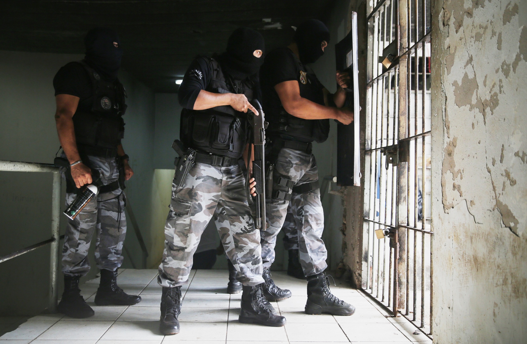 Inside One Of Brazils Most Violent Prisons In Pictures World News