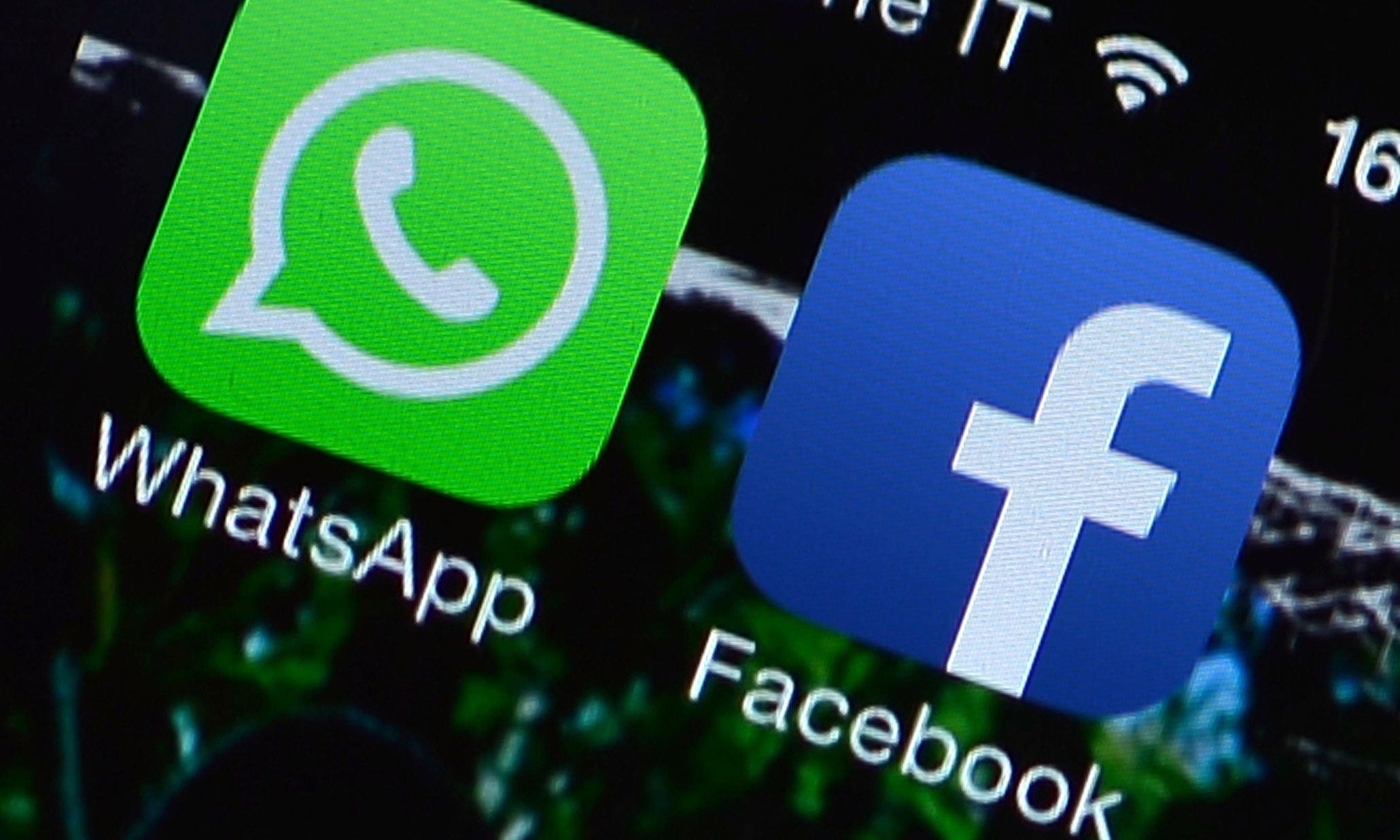 WhatsApp growth continues with 700m users sending 30bn daily messages