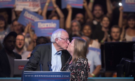 US campaign fundraising: Hillary Clinton and Bernie Sanders top quarter