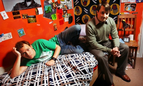 Bedroom antics: Robert Webb and David Mitchell.