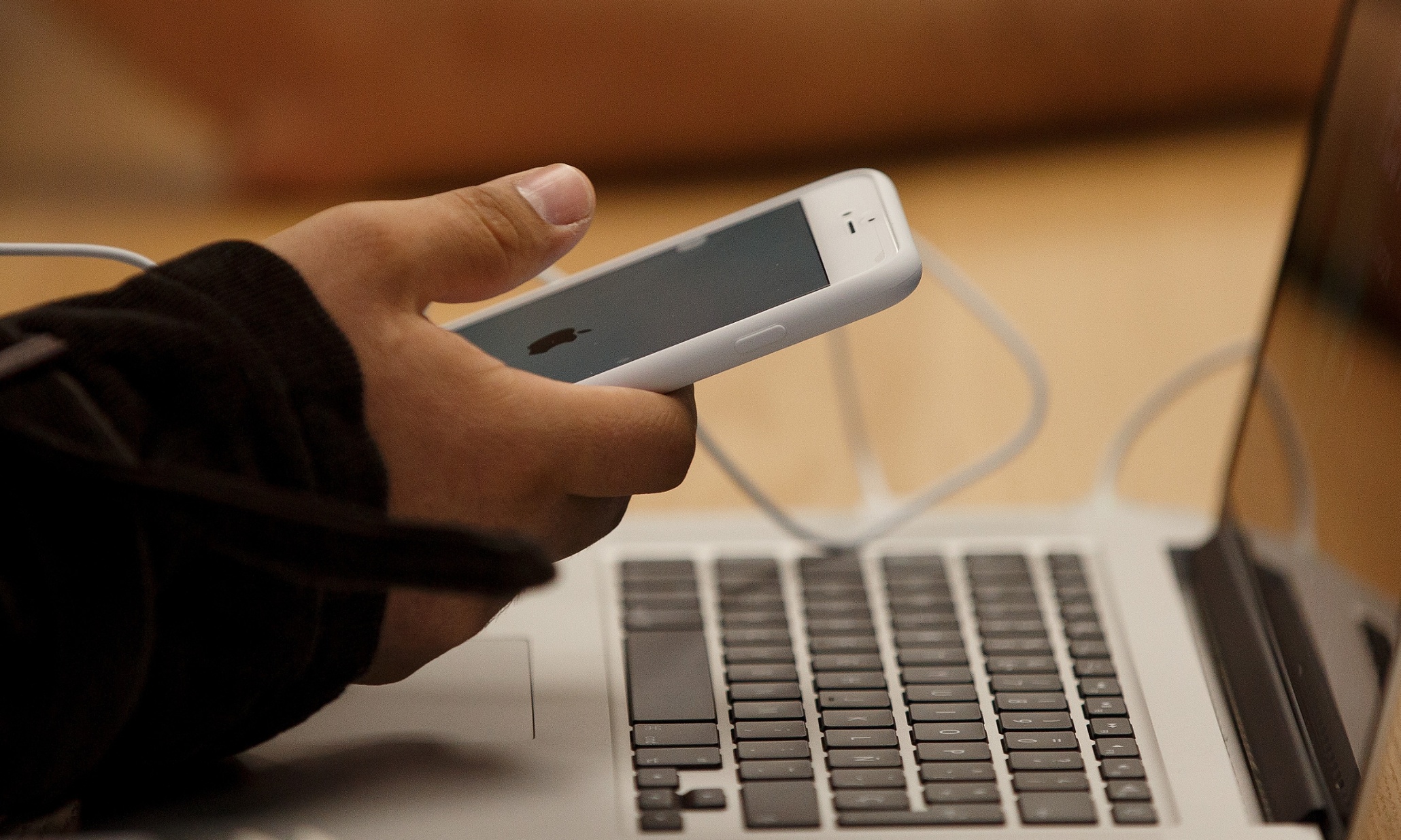 Apple enables two-step authentication for iMessages and FaceTime