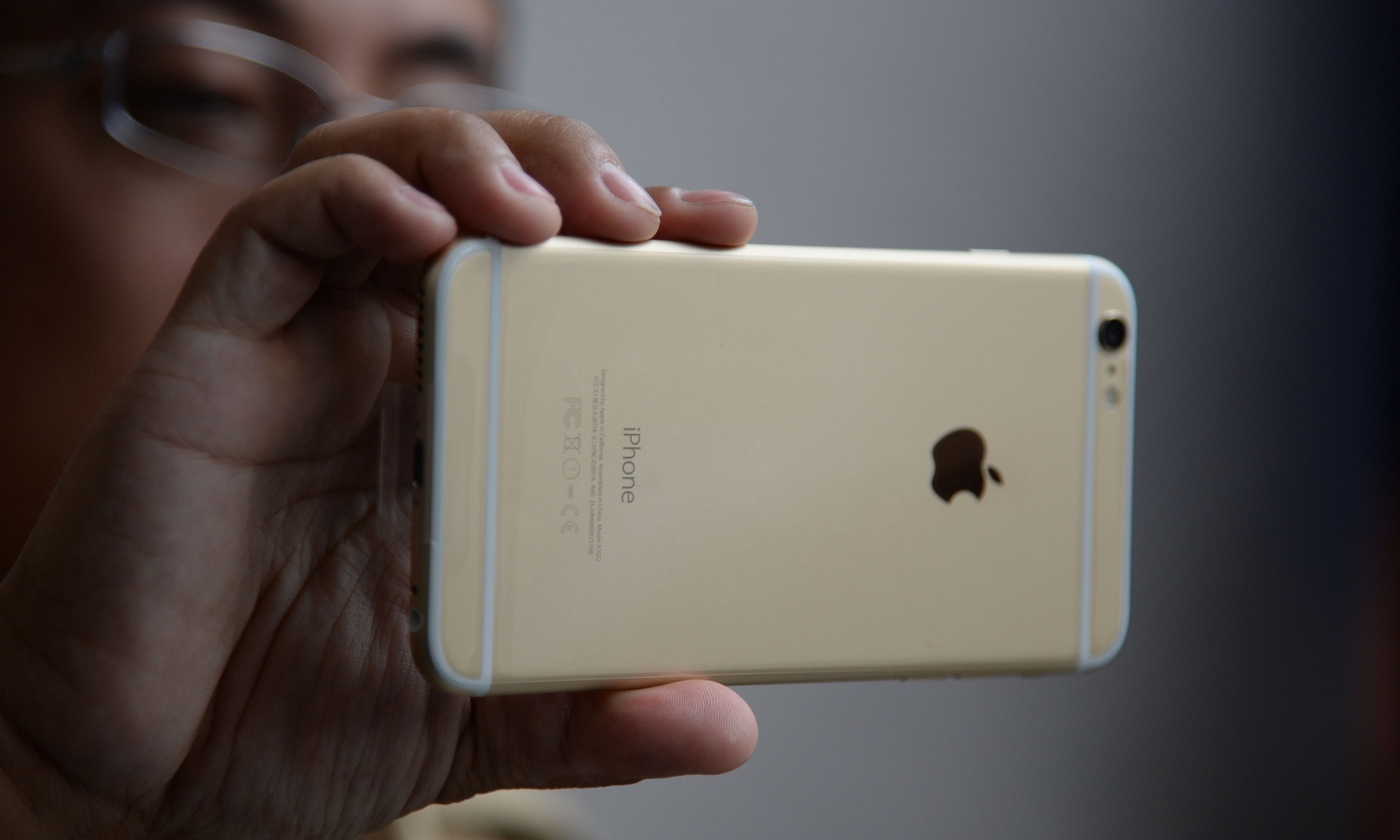 Apple turns to accessory makers to try to stem tide of iPhone leaks