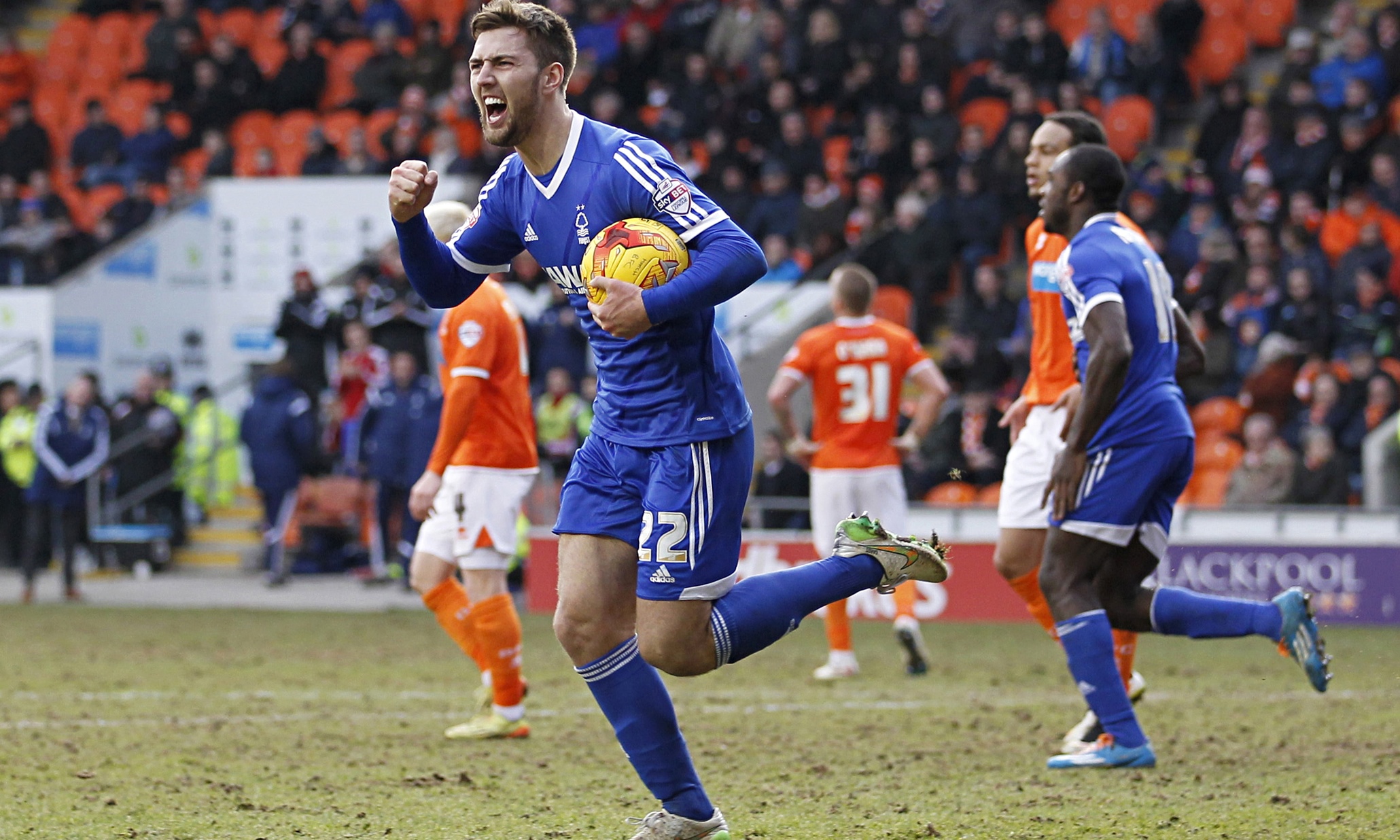 Blackpool's David Ferguson snatches point at home to Nottingham Forest - The Guardian