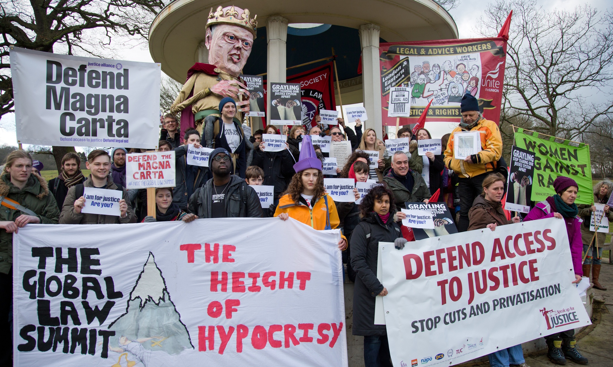 Protesters accuse government of 'hijacking' Magna Carta anniversary