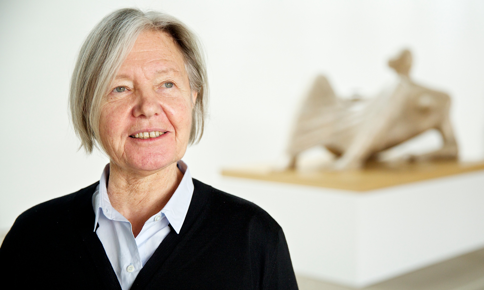 Damien Hirst set back art by 100 years, says Henry Moore's daughter