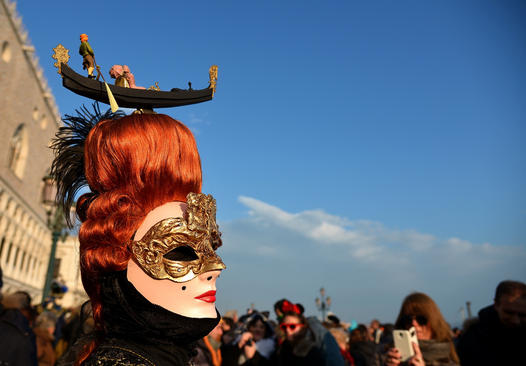 Одевали карнавал. Венецианский карнавал Сан Марко. Carnevale di Venezia маски. Венецкий карнавал в Италии. Венецианский фестиваль в Италии.