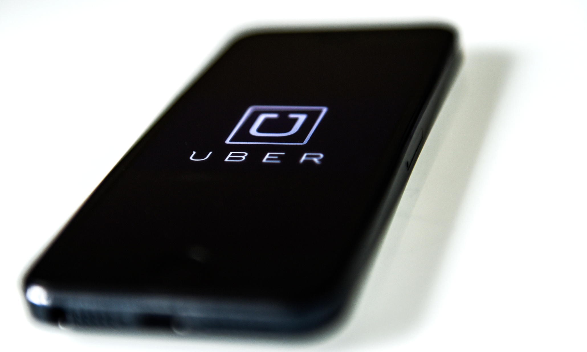 Uber introduces 'panic button' in India