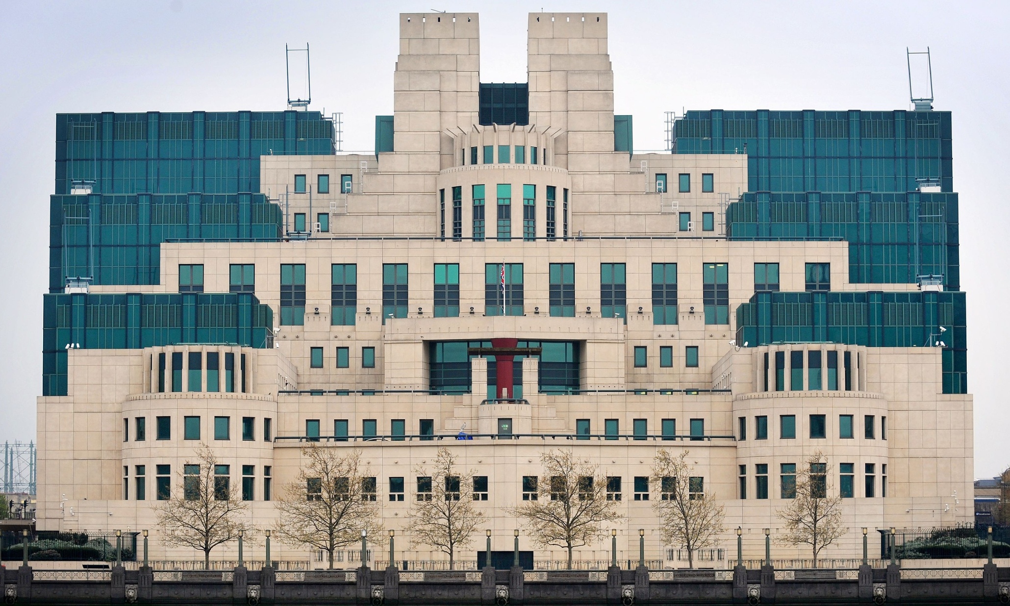 David Cameron to close gap in oversight of mass surveillance