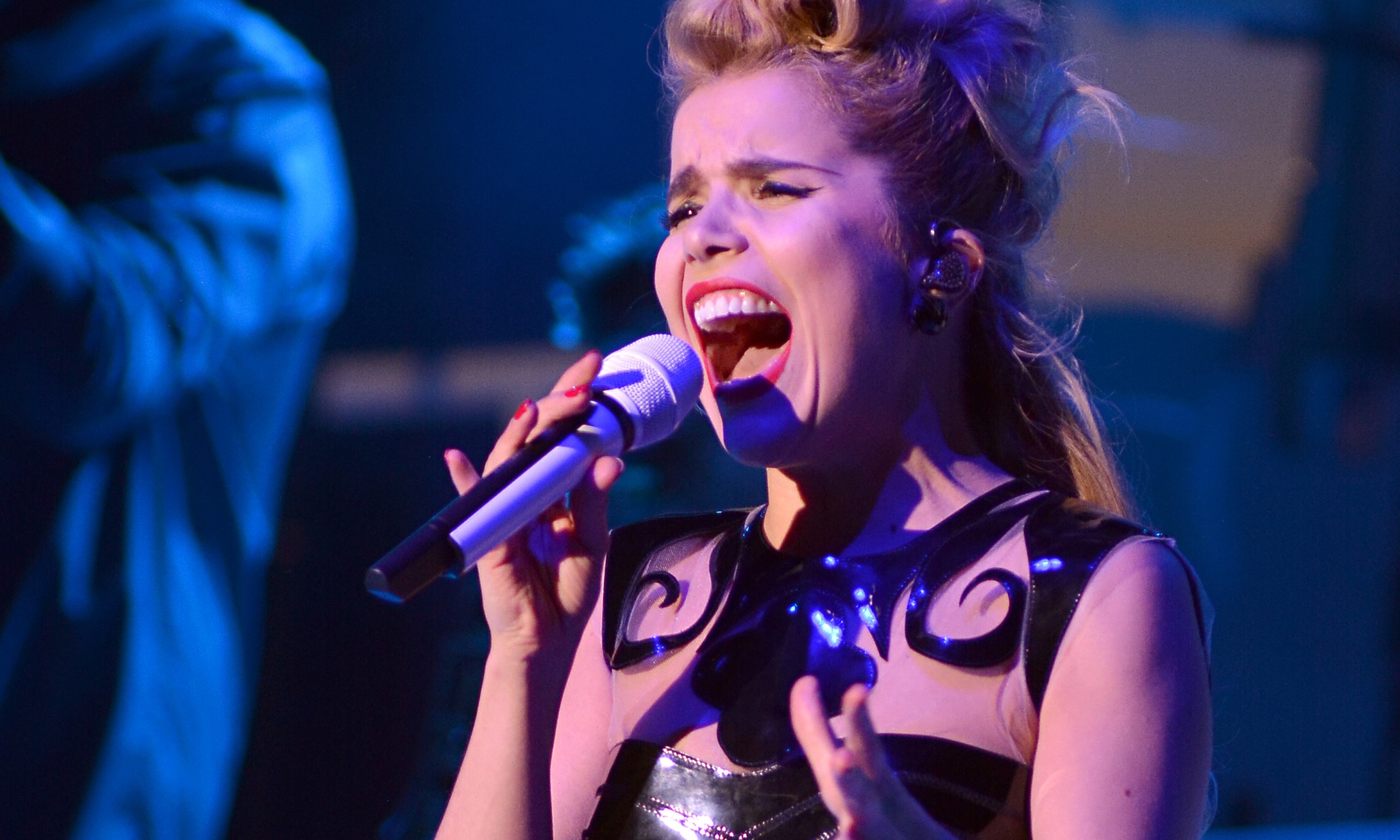 Paloma Faith review – high on hope like a feelgood Winehouse