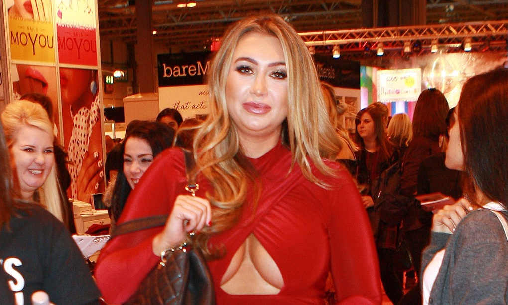 Thailand warns women who post 'underboob' photos face five years in jail