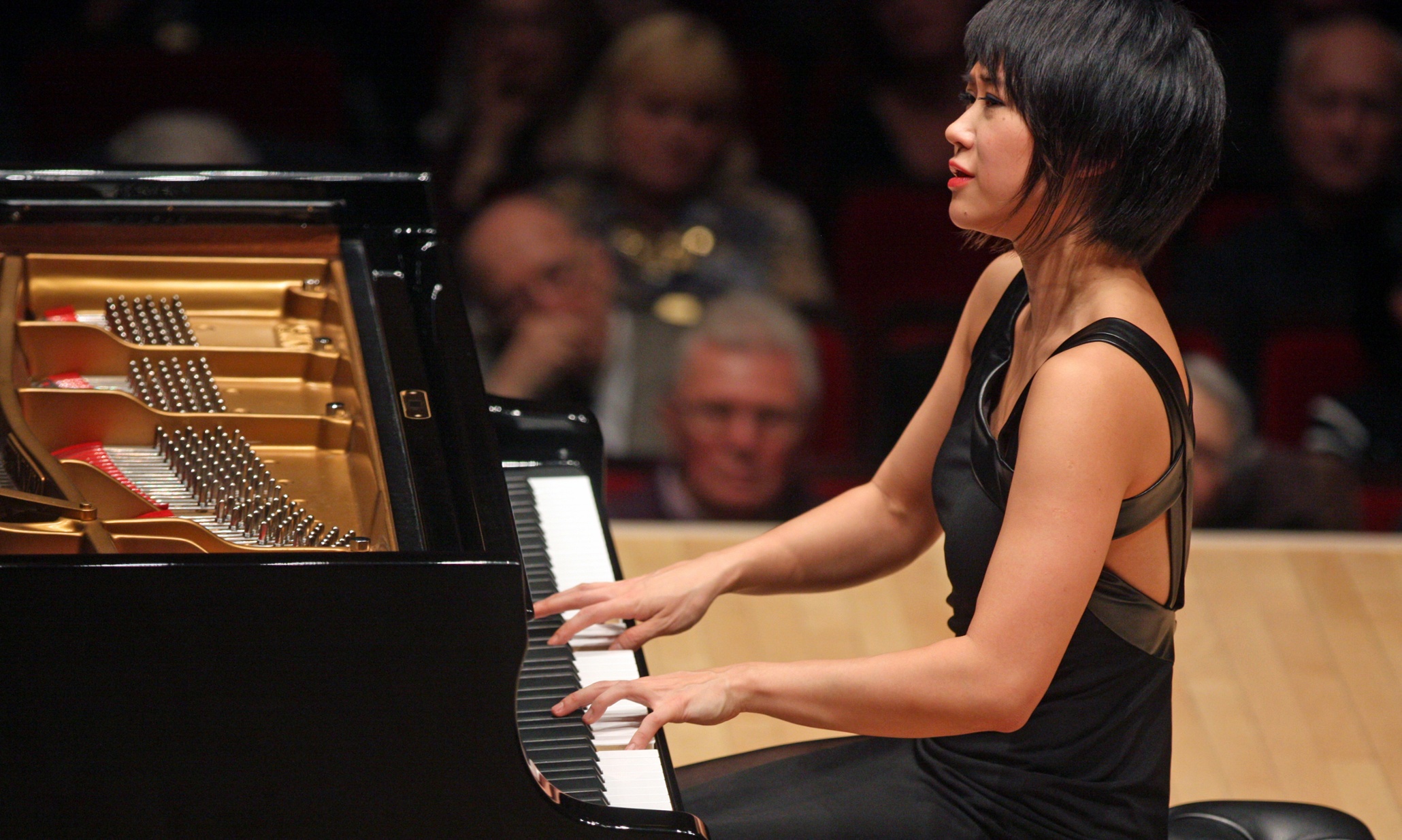 LSO/Tilson Thomas/Wang review – restless, forceful and utterly compelling