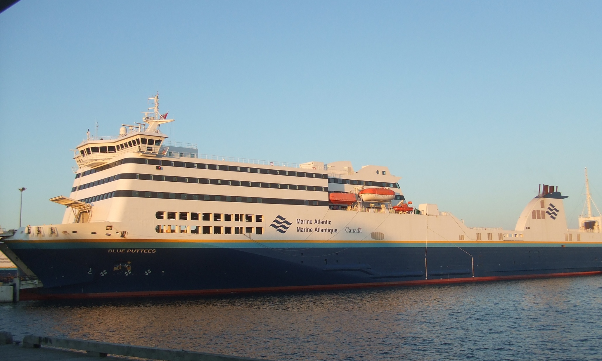 Forty people trapped on Canadian ferry for days amid ice floes near Nova Scotia