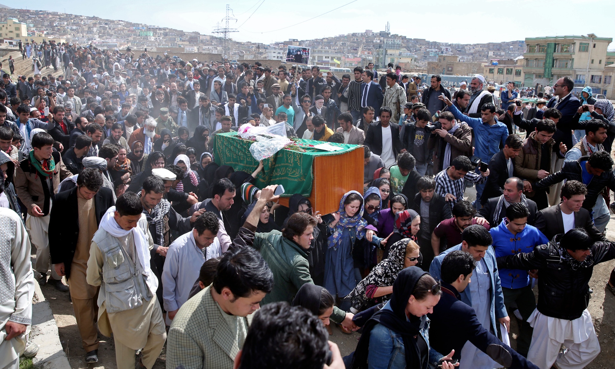 Afghan Woman Beaten To Death By Kabul Mob Is Buried World News The