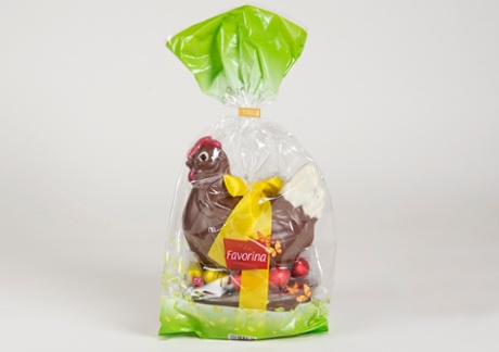 Favorina chocolate hen