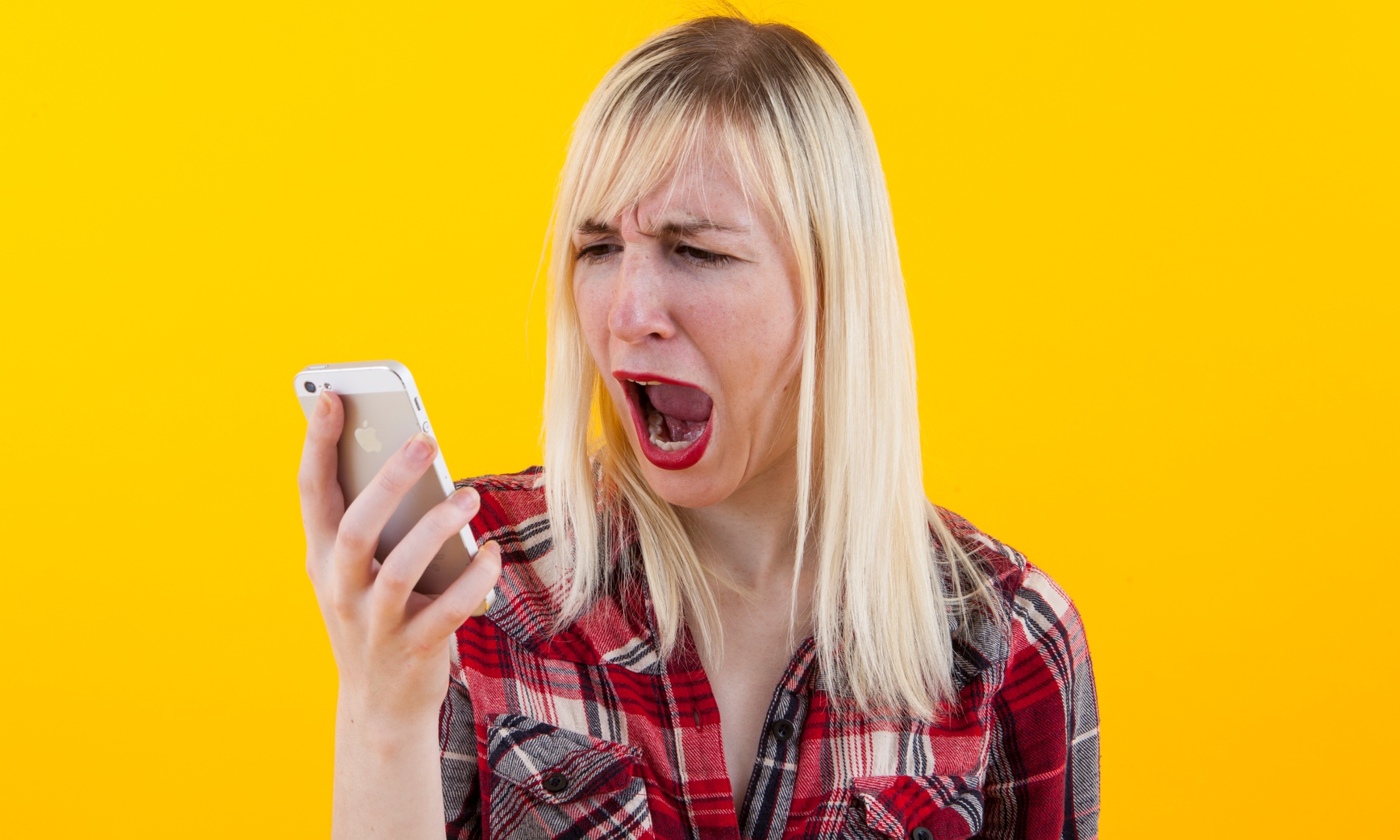 Smartphone use rises in US – but many owners struggle with cost, says study