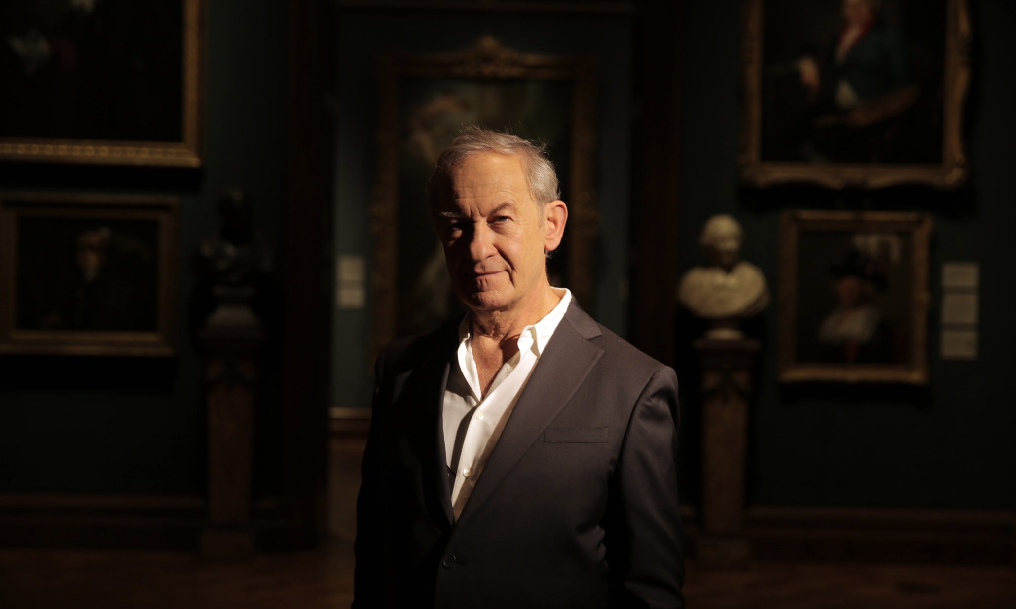 Simon Schama announces portrait gallery displays with attack on selfies