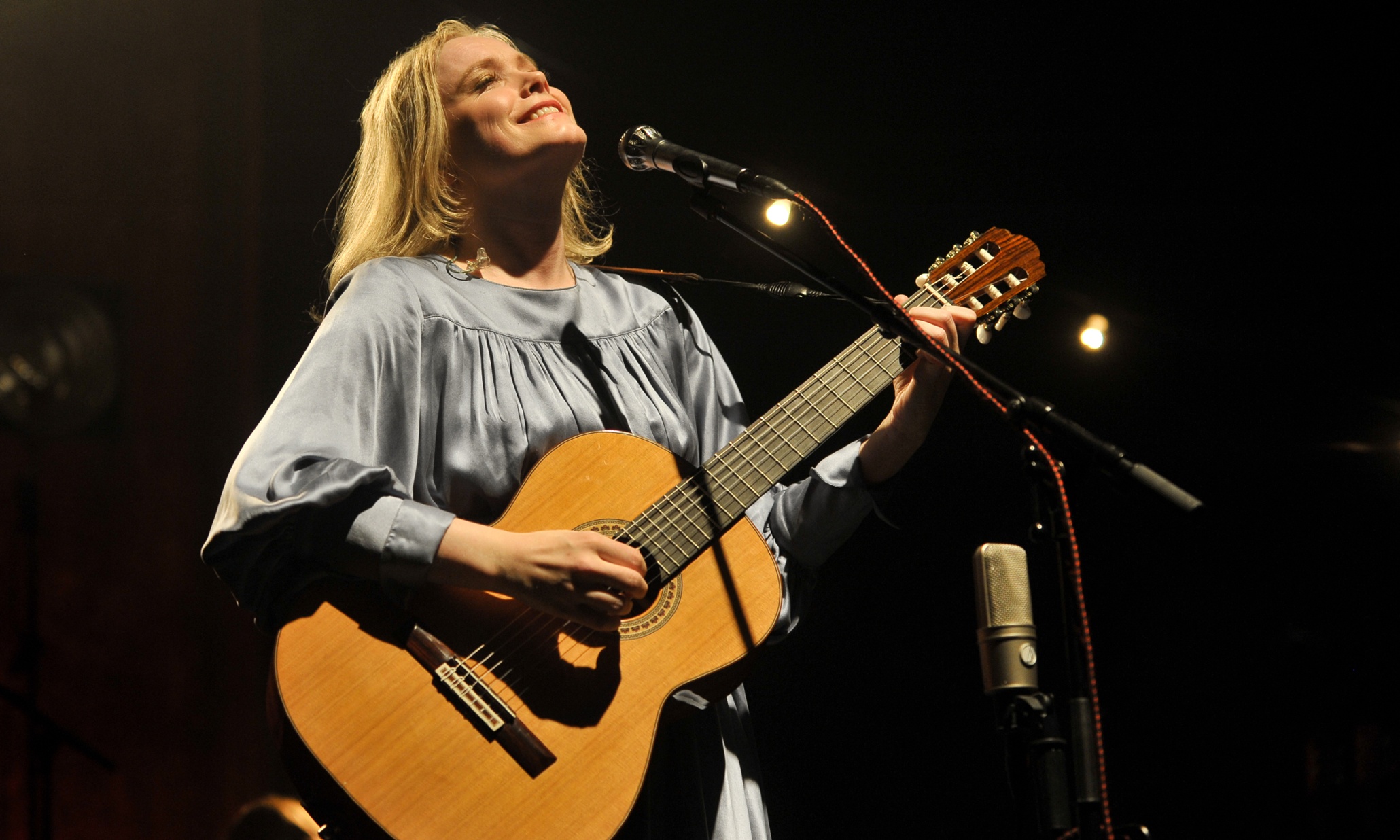 Cerys Matthews: music for baking cakes