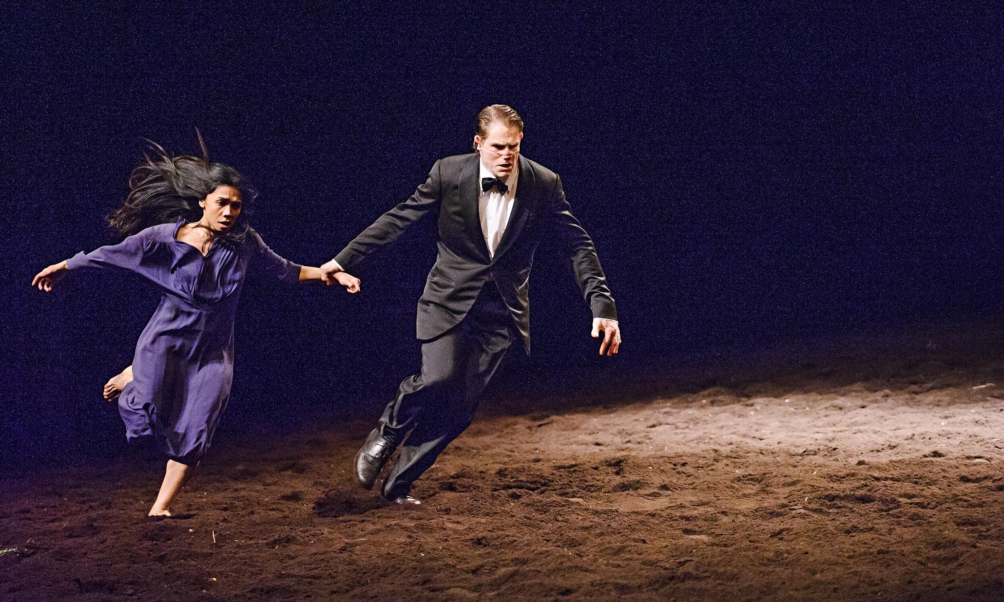 Tanztheater Wuppertal Pina Bausch: Gebirge review – dancers in the darkness