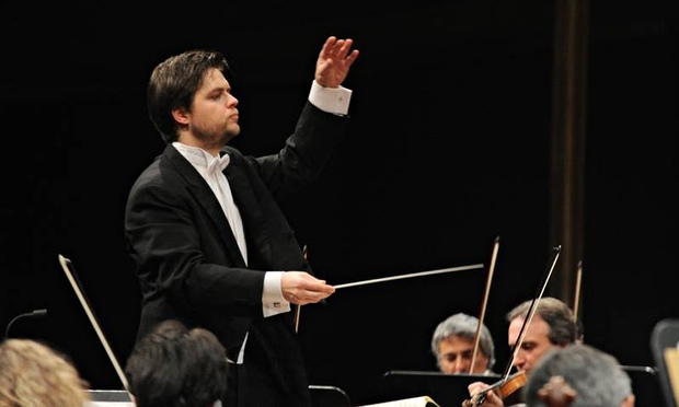Philharmonia/Valcuha review – a tricky programme brought passionately to life