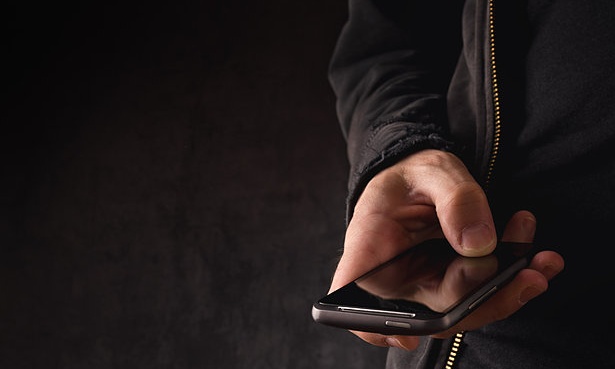 4G slowing down as more users sign up, says Ofcom study