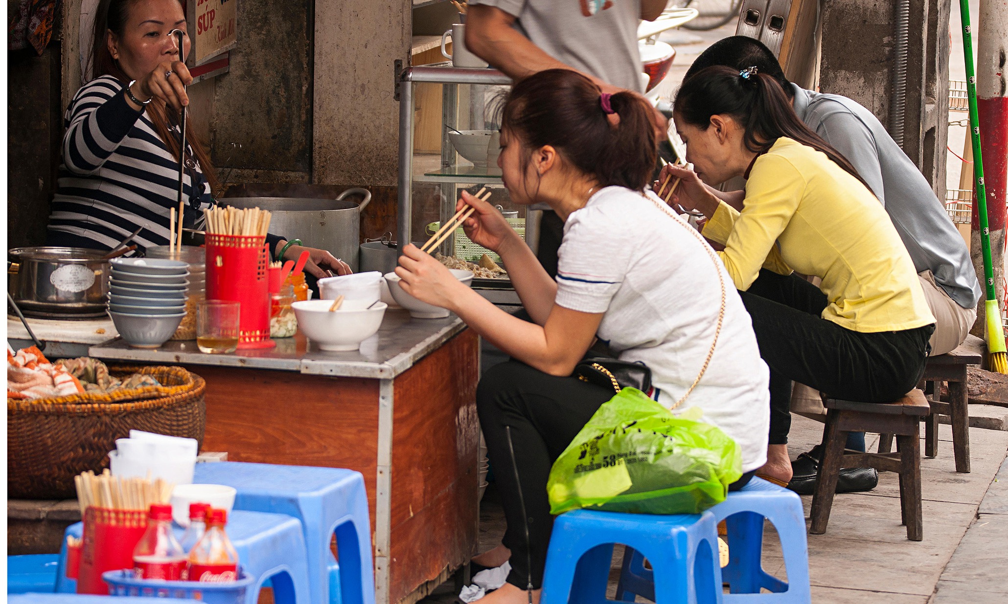 stainless-steel-revolutionised-eating-after-centuries-of-a-bad-taste-in