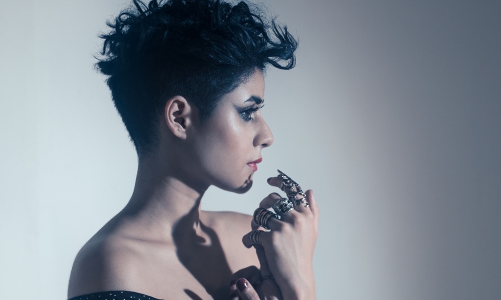 Montaigne: It’s good to make fun of yourself and not be a pretentious wanker