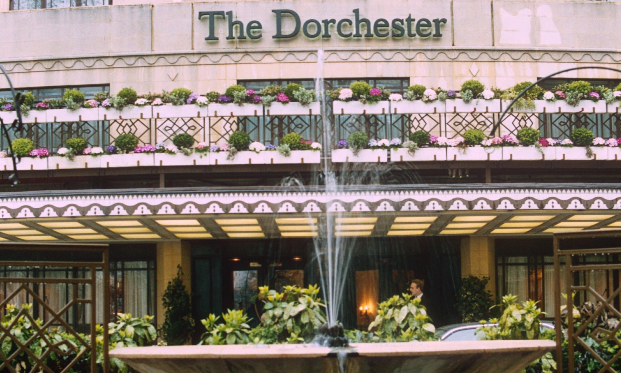Met police name tourist who died at Dorchester hotel