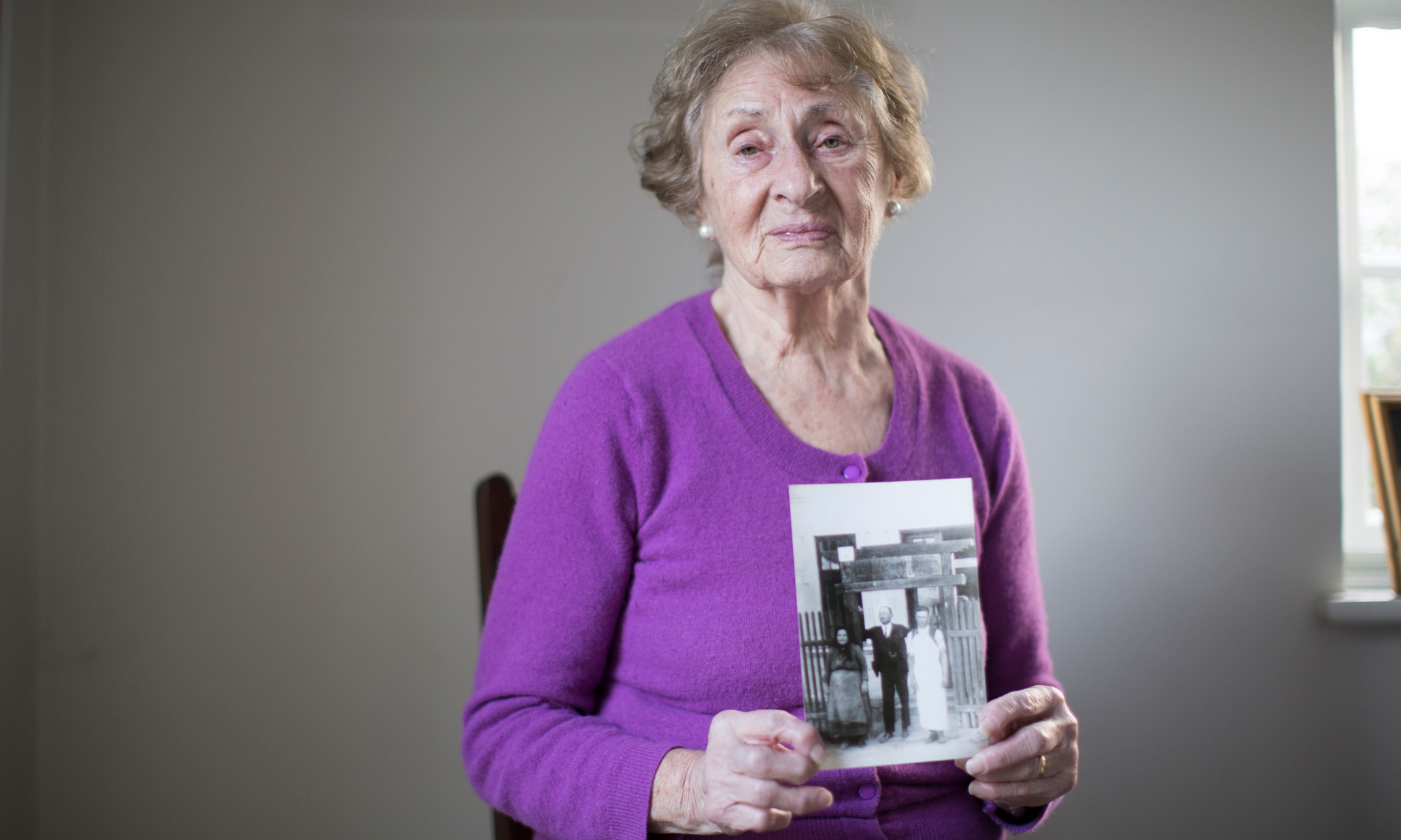 Oskar Gröning trial: British Auschwitz survivor takes the stand