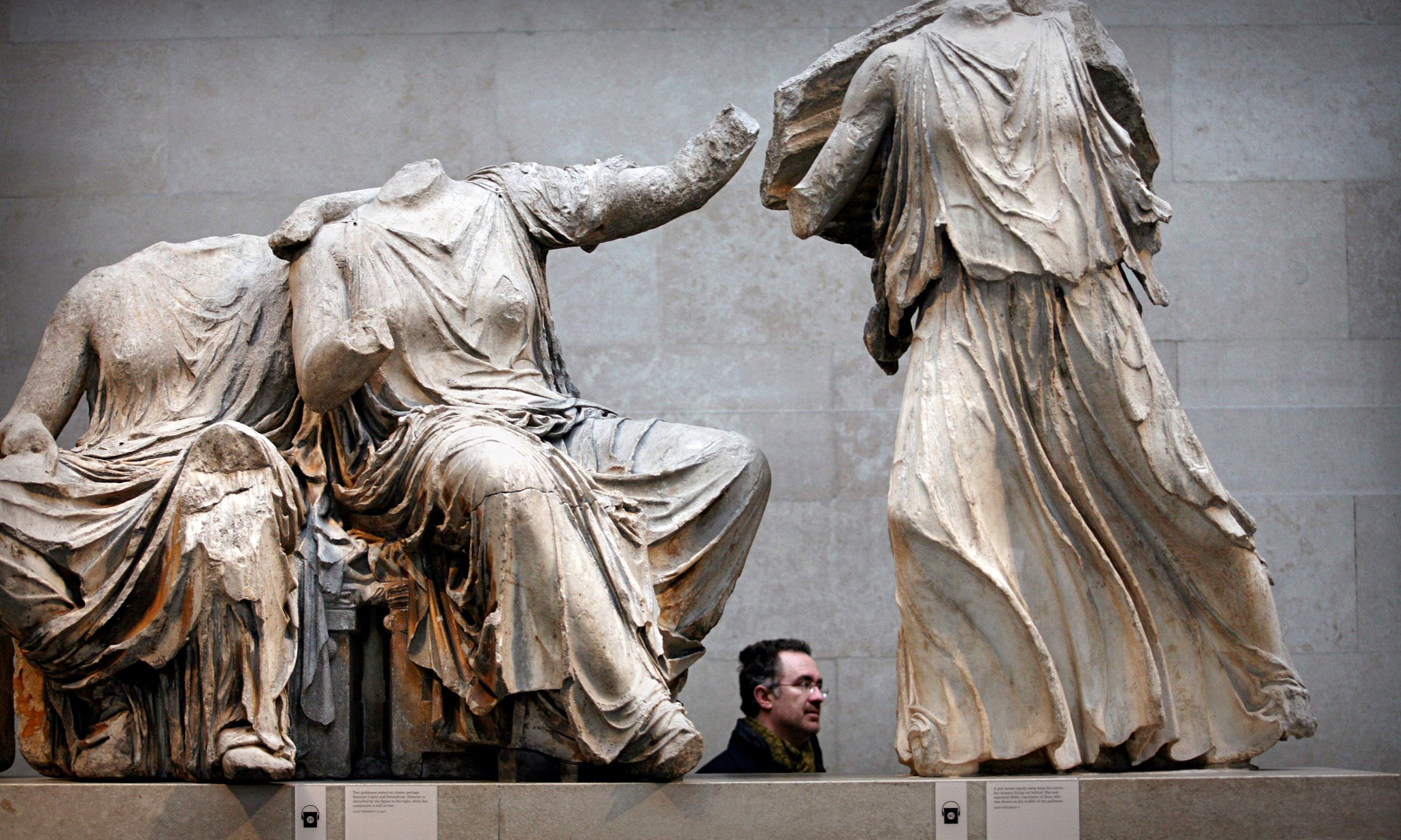 Статуя без головы. Статуи Элгина. Elgin Marbles. Римские статуи без головы. Скульптура «тысяча культур».