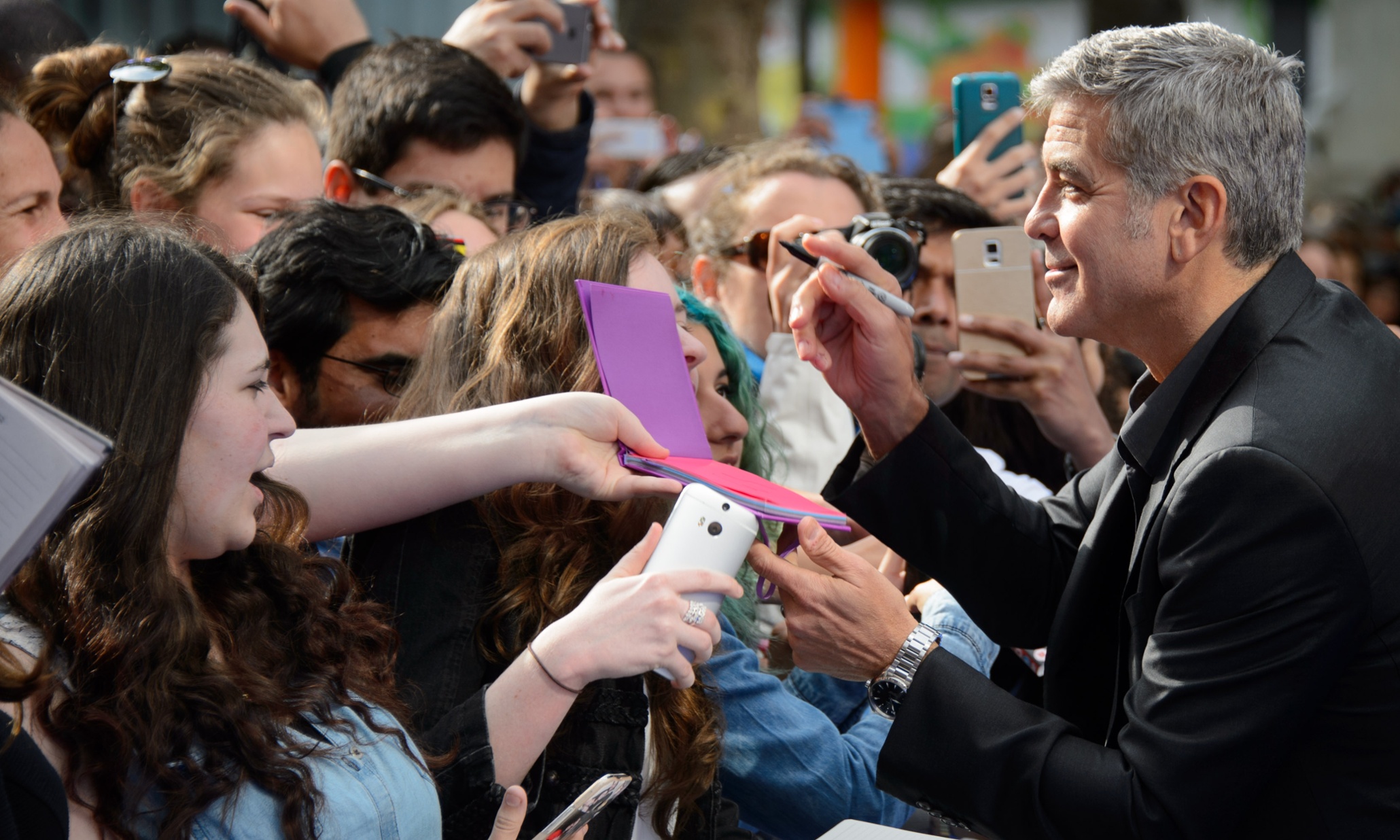 George Clooney: society must elect politicians who can make things better