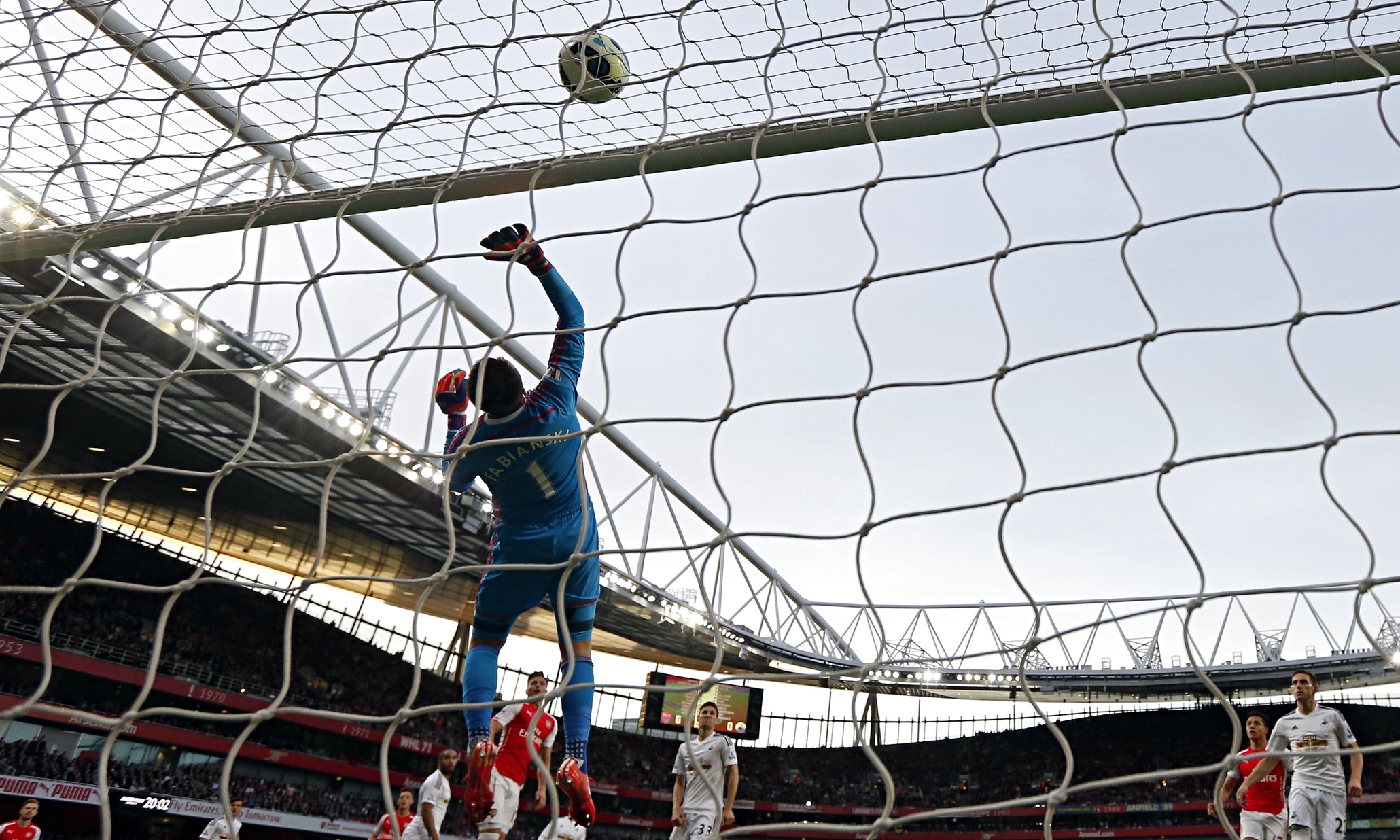 Swansea City consider rewarding Lukasz Fabianski with new contract