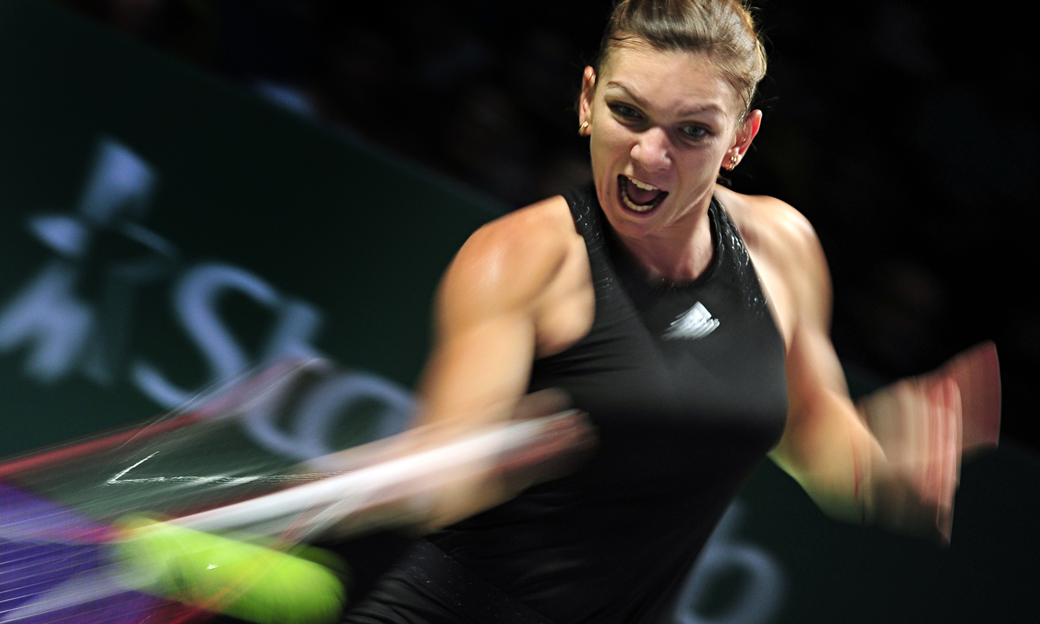 Simona Halep emerges from shadows for the French Open and a grand slam