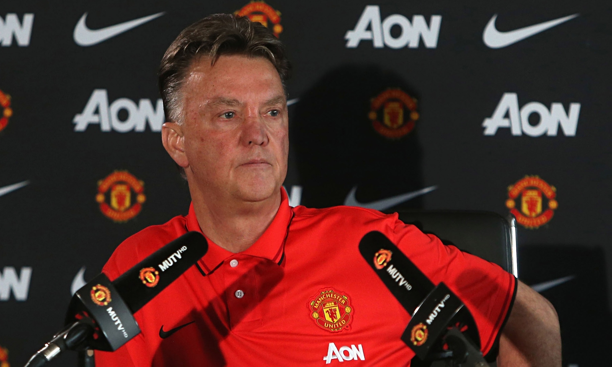 Louis van Gaal attacks ‘ridiculous’ dates of summer transfer window