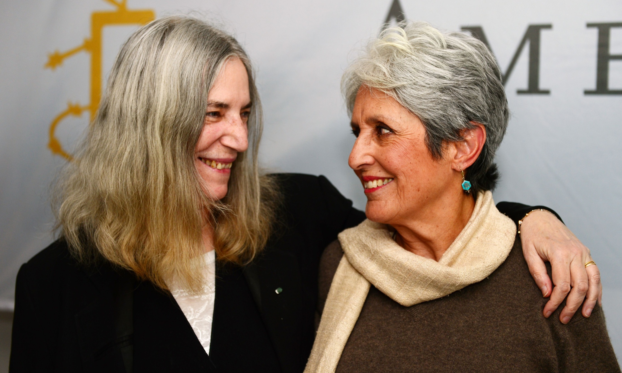 Joan Baez and Ai Weiwei honoured by Amnesty International